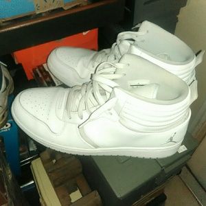 Jordans Heritage Retro White